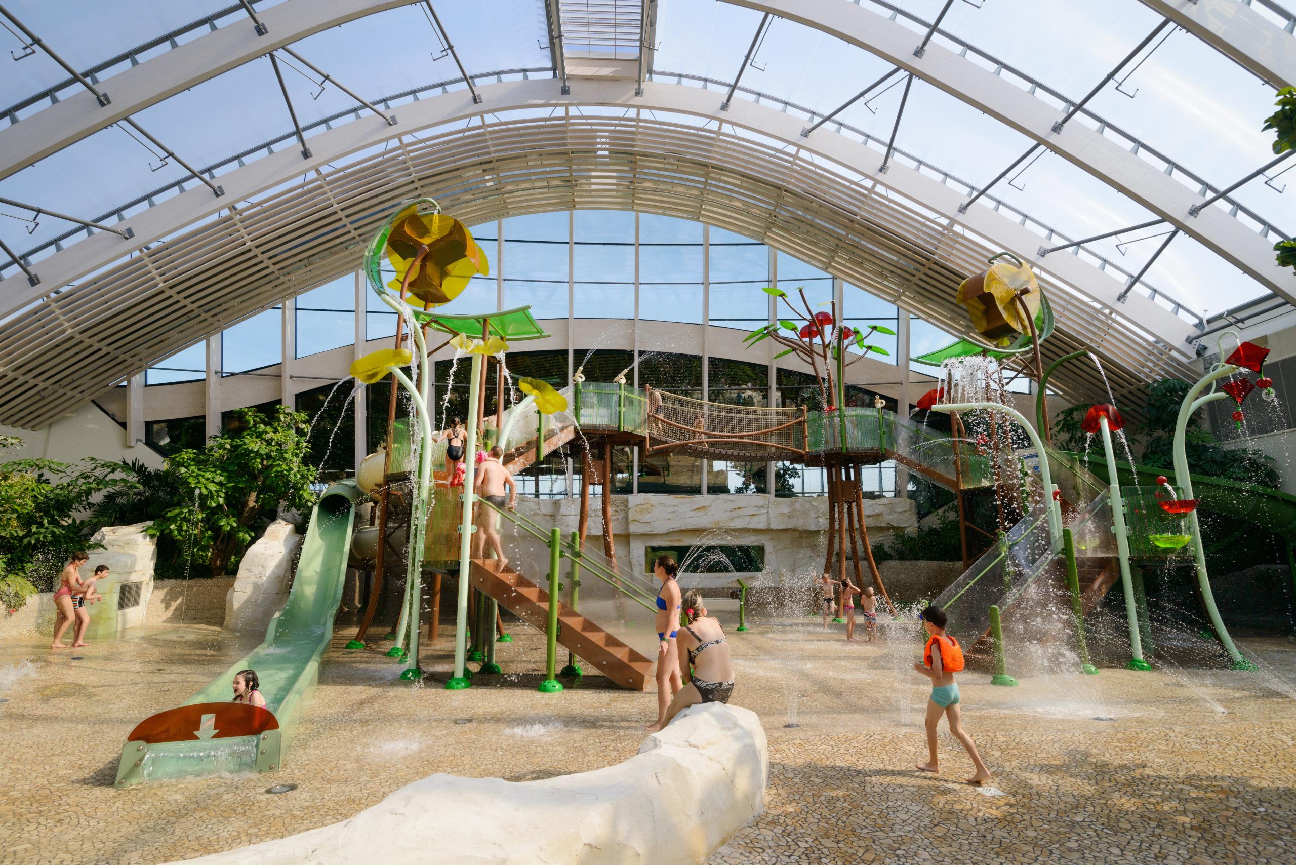 Accident Toboggan Center Parc Bois Aux Daims Center Parcs Bois Aux Daims - Project - Vortex