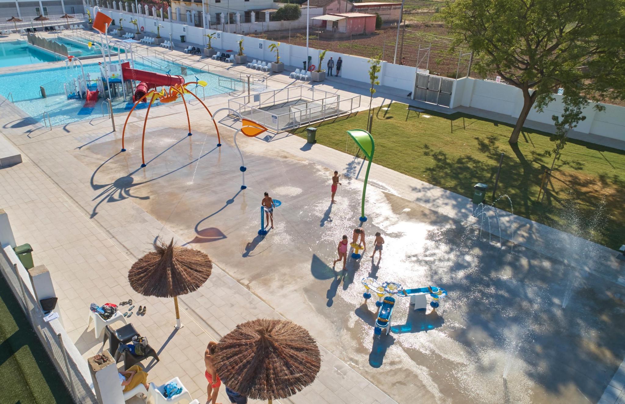 Piscina Municipal De Verano Revitalized Pool In Spain By Vortex piscina-municipal-de-verano-revitalized-pool-in-spain-by-vortex