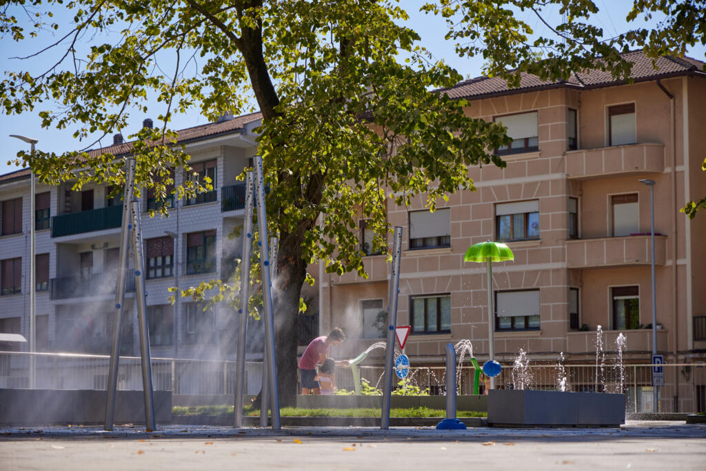 Lemoa glomist and splashpad