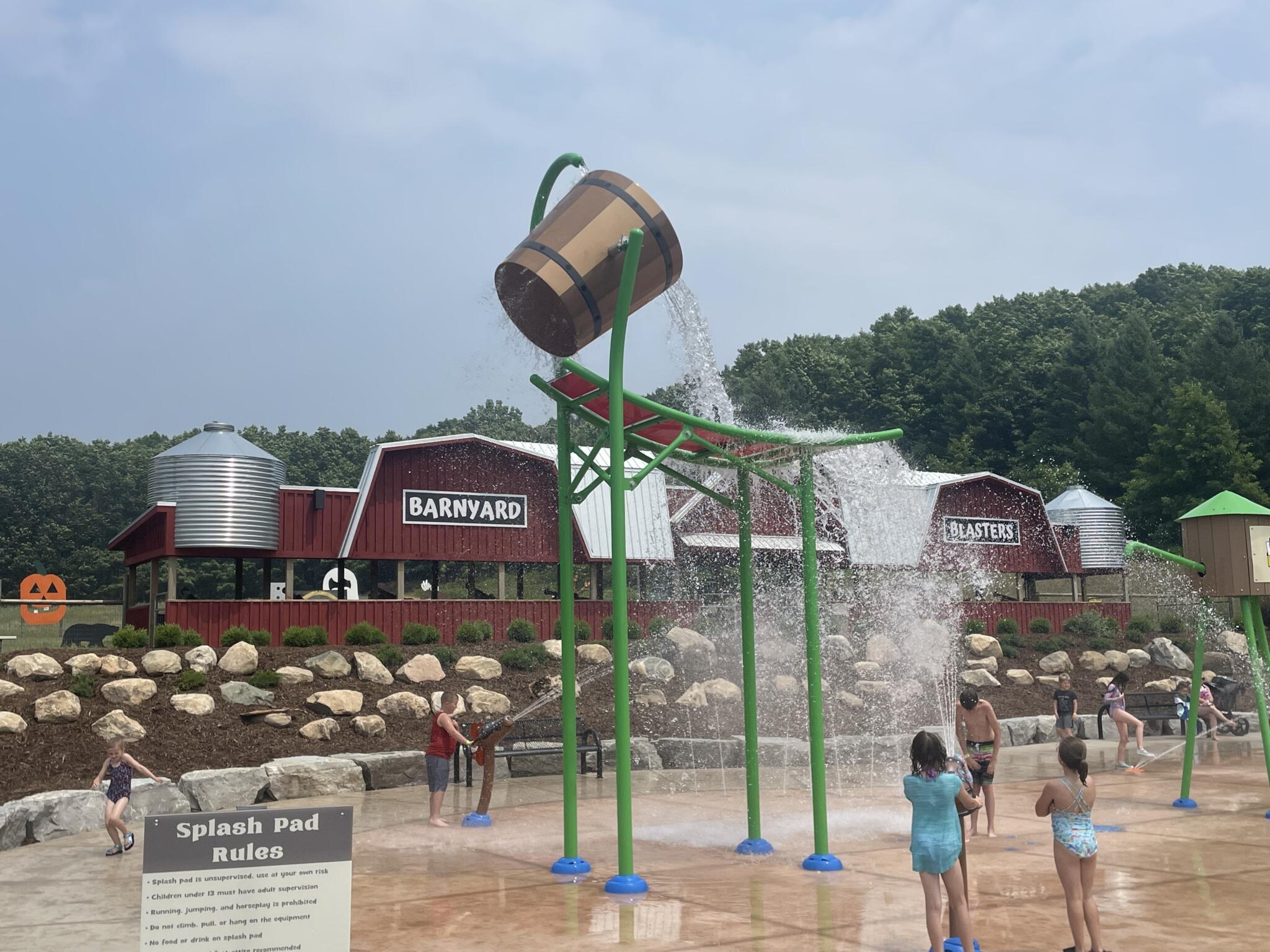 Lewis Adventure Farm - rnrkji0