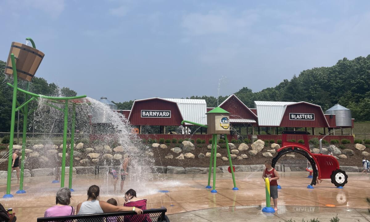 4 splash acres 5